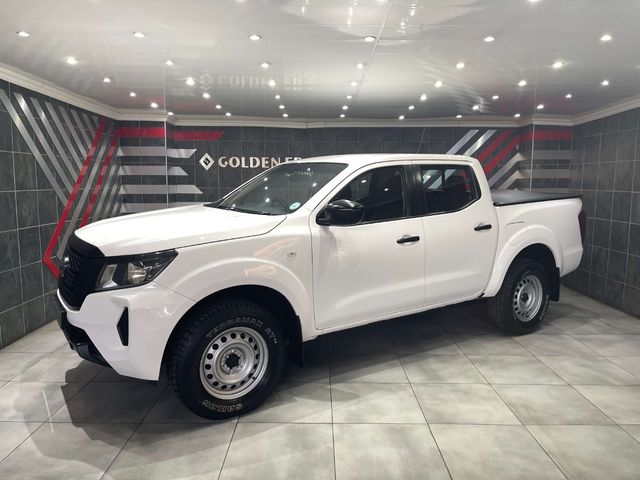 2022 Nissan Navara 2.5 DDTi SE Double-Cab