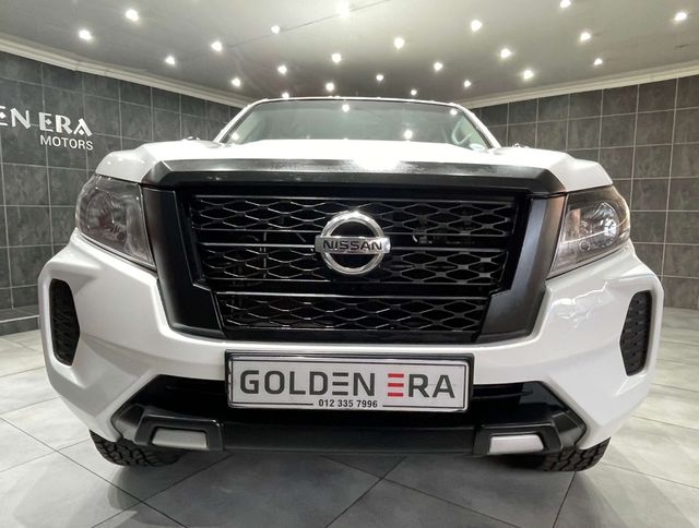 2022 Nissan Navara 2.5 DDTi SE Double-Cab, photo 3