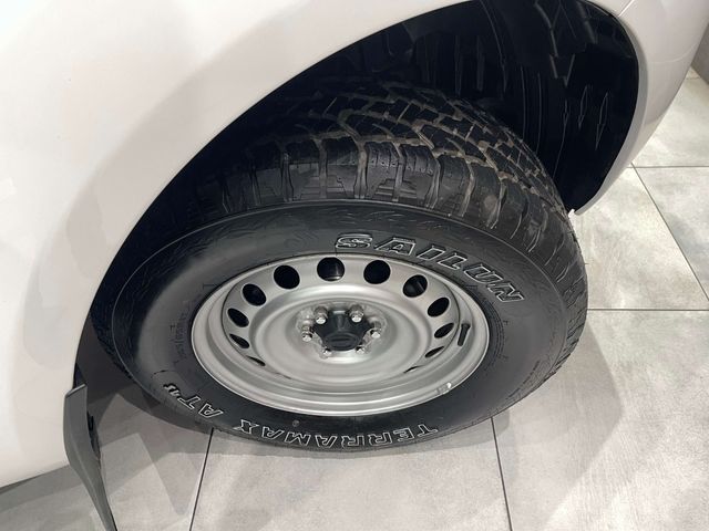 2022 Nissan Navara 2.5 DDTi SE Double-Cab, photo 4