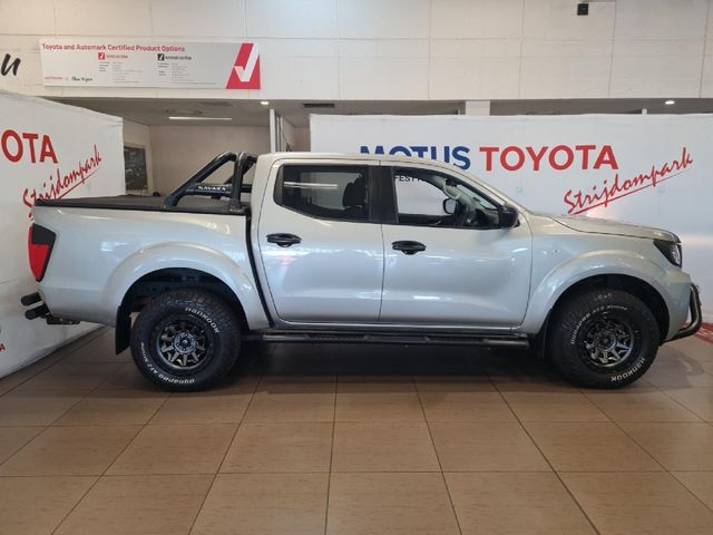 2021 Nissan Navara 2.5 DDTi SE Auto Double-Cab, photo 3