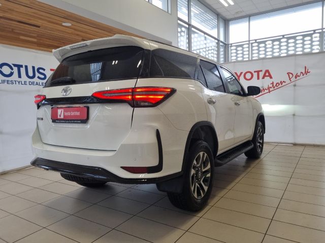 2026 Toyota Fortuner 2.4 GD-6 R/B Auto, photo 2