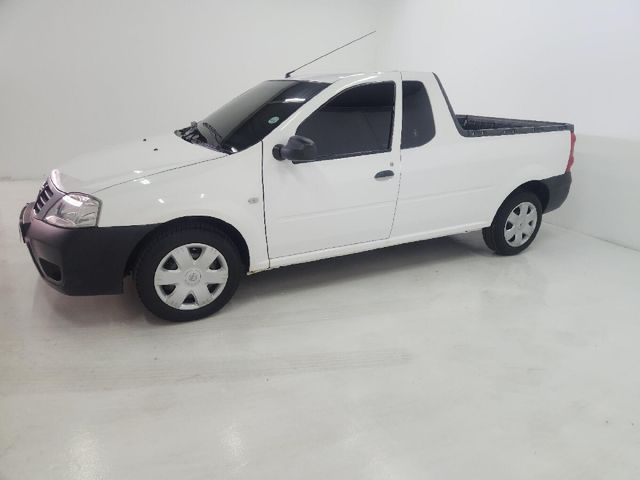 2023 Nissan NP200 1.6 A/C Safety Pack, photo 4