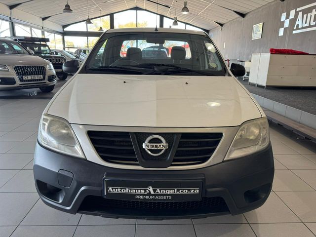 2016 Nissan NP200 1.6 A/C Safety Pack, photo 2