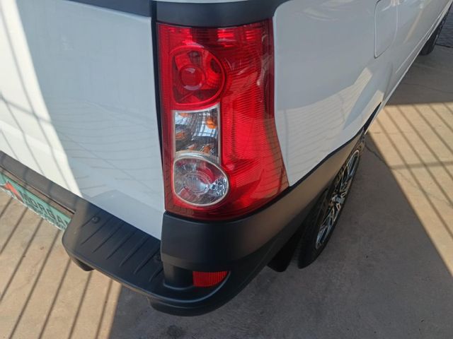 2023 Nissan NP200 1.6 A/C Safety Pack, photo 4