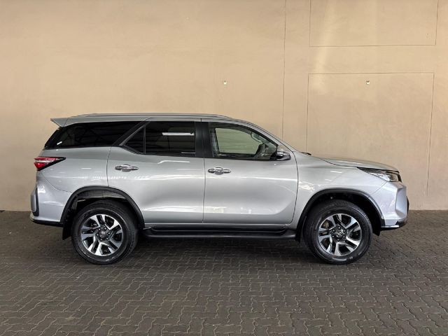 2023 Toyota Fortuner 2.4 GD-6 R/B Auto, photo 3
