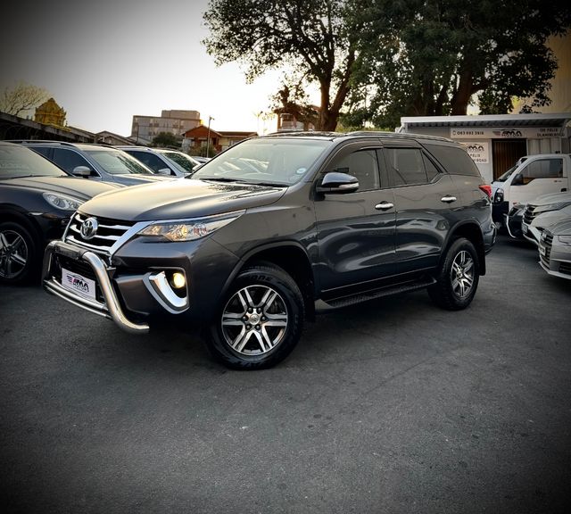 2016 Toyota Fortuner 2.4 GD-6 Raised Body, photo 2