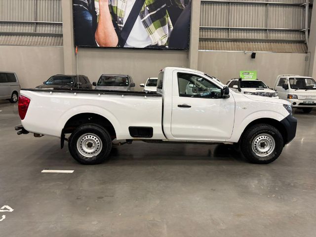 2021 Nissan Navara 2.5 DDTi XE Single-Cab, photo 2