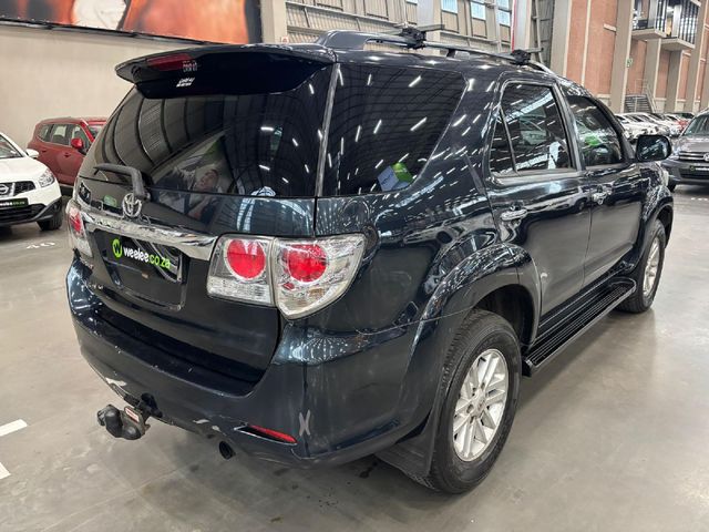 2012 Toyota Fortuner 3.0 D-4D Raised Body Auto, photo 3