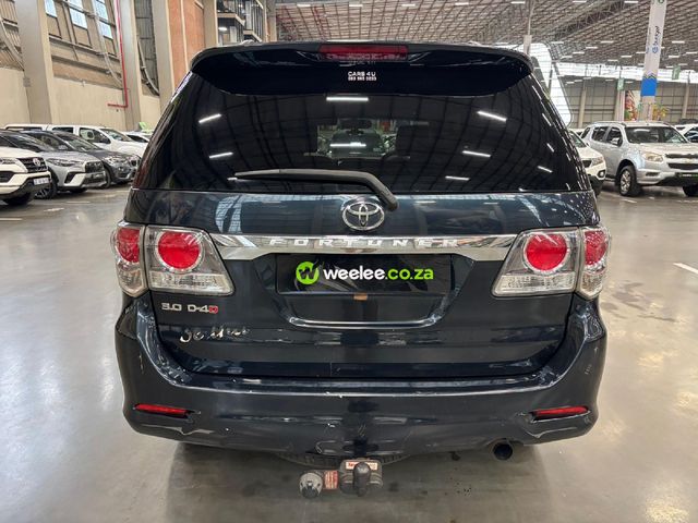 2012 Toyota Fortuner 3.0 D-4D Raised Body Auto, photo 4