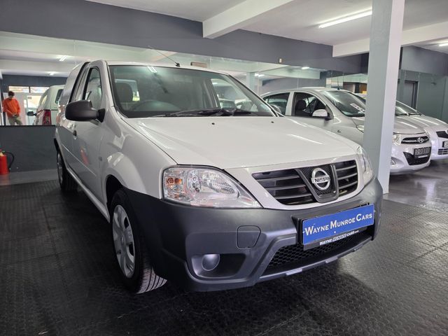 2019 Nissan NP200 2019 Nissan NP200 1.6 + Safety pack + canopy
