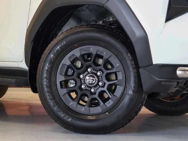 2026 Toyota Hilux 2.8 GD-6 Raider 4x4 Auto Double-Cab, photo 4