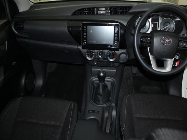 2026 Toyota Hilux 2.4 GD-6 Raised Body Raider Double-Cab, photo 5