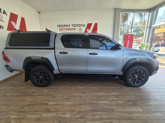 2022 Toyota Hilux 2.8 GD-6 Raised Body Legend Auto Double-Cab, photo 3