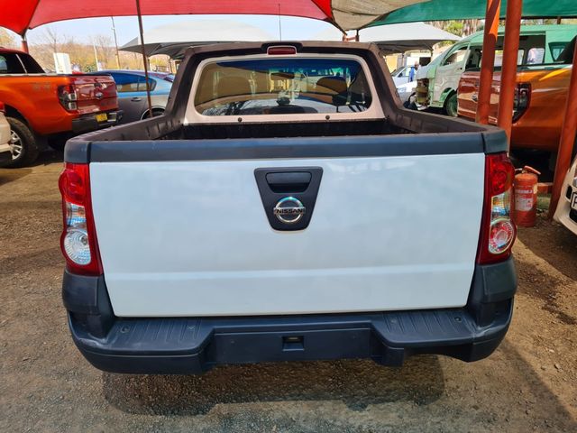 2022 Nissan NP200, photo 5
