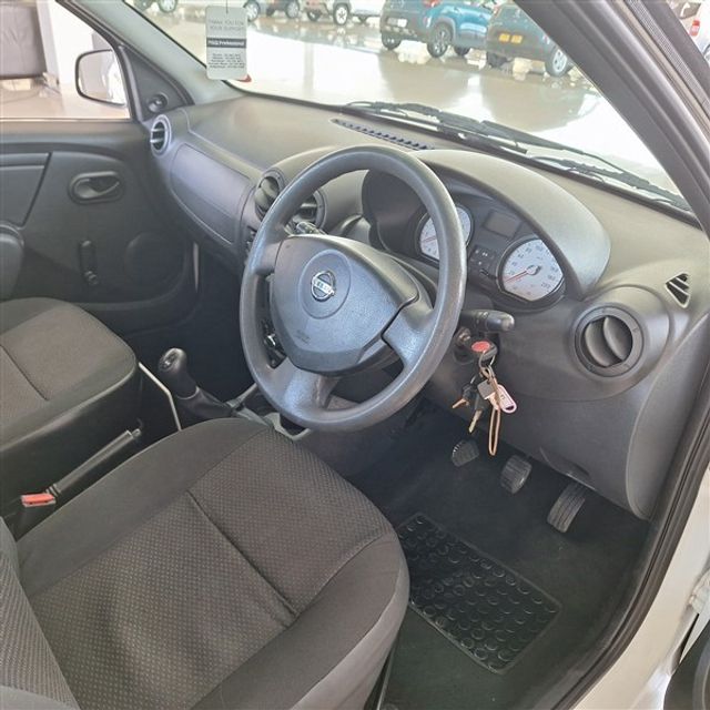 2022 Nissan NP200 1.6 A/C Safety Pack, photo 5