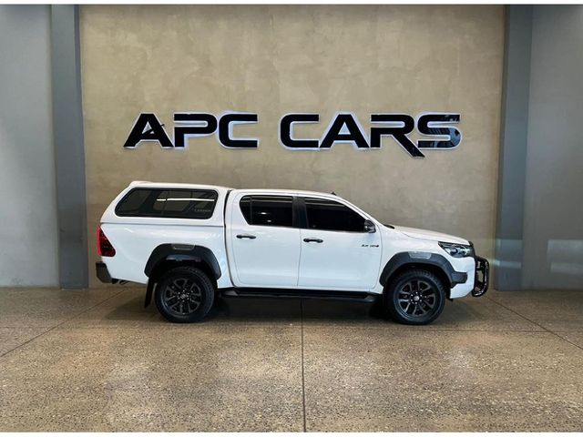 2021 Toyota Hilux 2.8 GD-6 Raised Body Legend Auto Double-Cab, photo 2