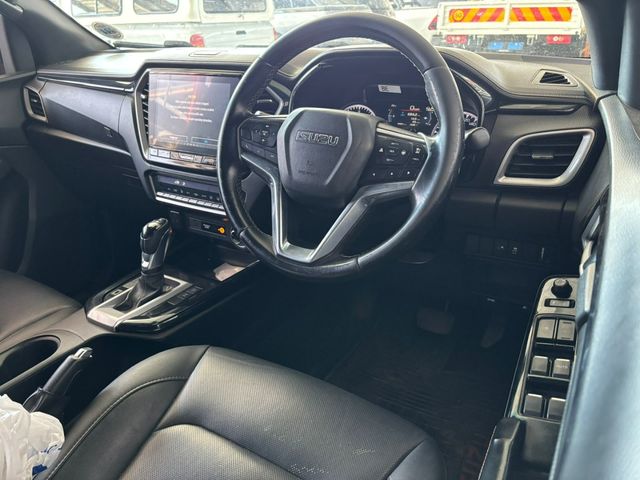 2023 Isuzu D-Max 3.0 DDI V-Cross HR 4x4 Auto Double-Cab, photo 5