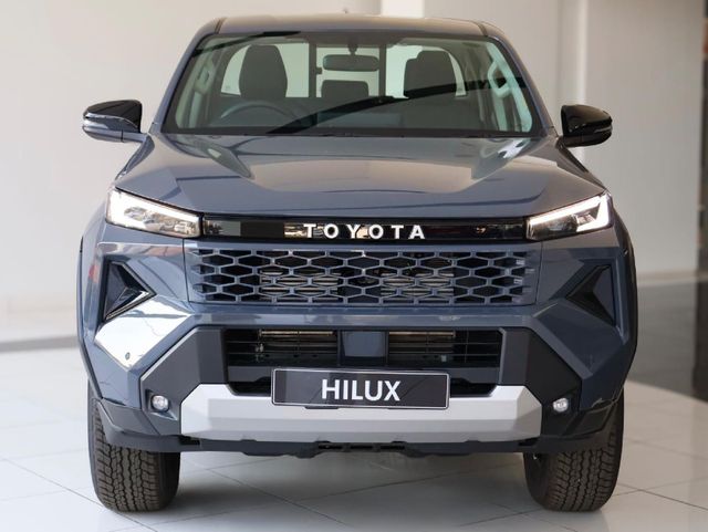 2026 Toyota Hilux 2.8 GD-6 RB Raider Auto Double-Cab, photo 3