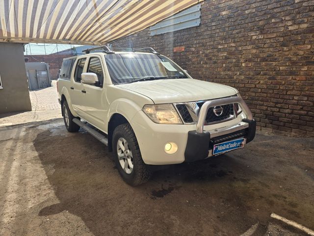 2011 Nissan Navara 4.0 LE 4x4 Double-Cab