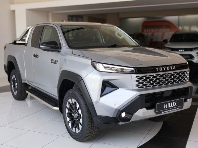 2026 Toyota Hilux 2.8 GD-6 RB Raider X Auto Extended Cab, photo 4