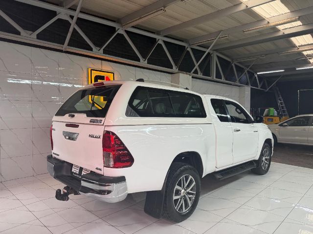 2018 Toyota Hilux 2.8 GD-6 Raised Body Raider 4x4 Auto Extended Cab, photo 3