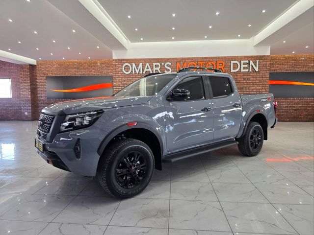 2026 Nissan Navara 2.5 DDTi PRO-4X 4X4 Auto Double-Cab, photo 2