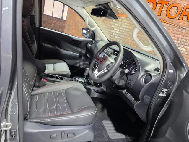 2026 Nissan Navara 2.5 DDTi PRO-4X 4X4 Auto Double-Cab, photo 5