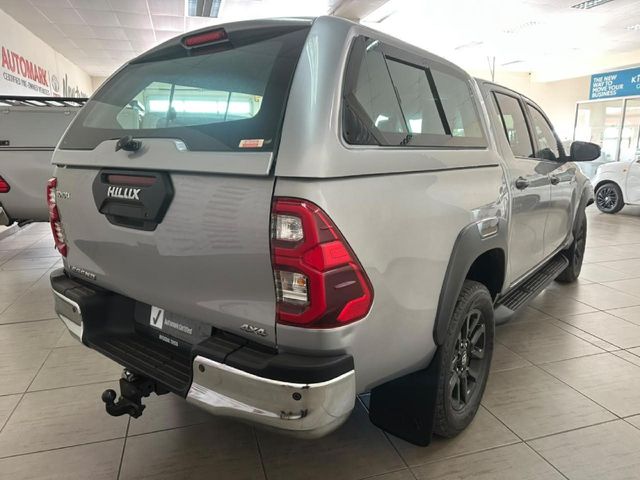 2021 Toyota Hilux 2.8 GD-6 Raised Body Legend 4x4 Double-Cab, photo 2