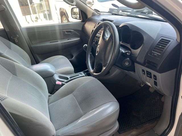 2007 Toyota Hilux 3.0 D-4D Raider 4x4 Double-Cab, photo 4