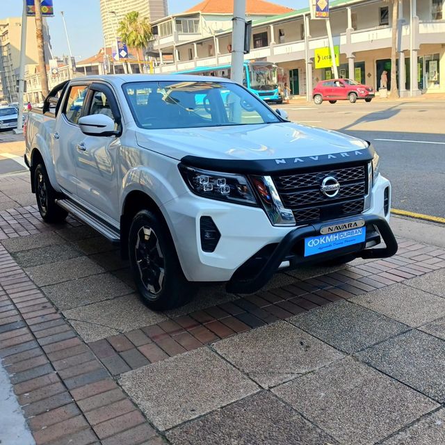 2022 Nissan Navara 2.5 DDTi LE Plus Auto Double-Cab, photo 3