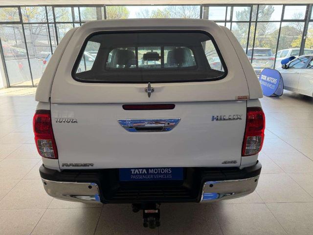2023 Toyota Hilux 2.4 GD-6 Raider 4x4 Auto Double-Cab, photo 4