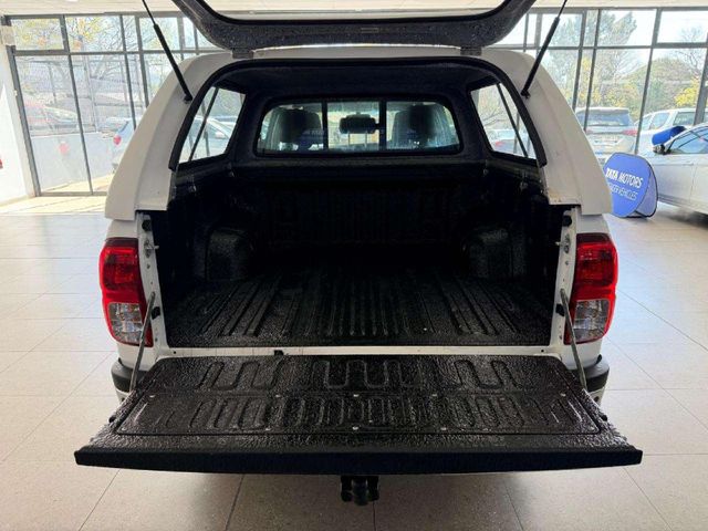 2023 Toyota Hilux 2.4 GD-6 Raider 4x4 Auto Double-Cab, photo 5