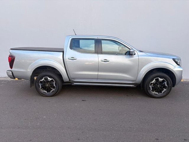2022 Nissan Navara 2.5 DDTi LE Plus 4X4 Auto Double-Cab, photo 2