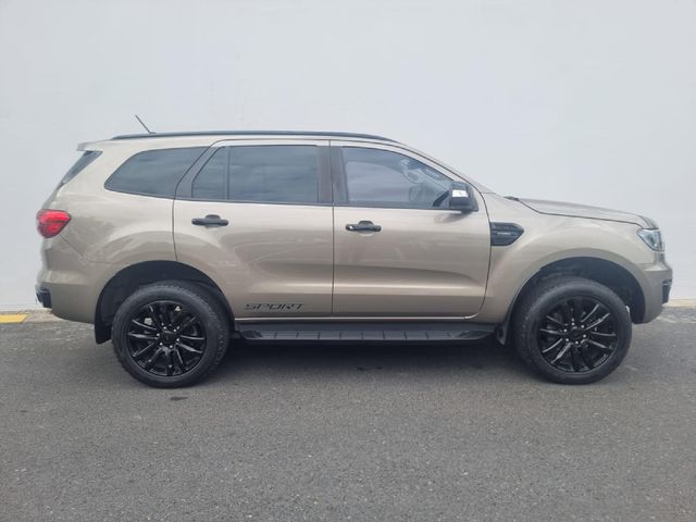 2022 Ford Everest 2.0D Bi-Turbo 4x4 Auto, photo 2