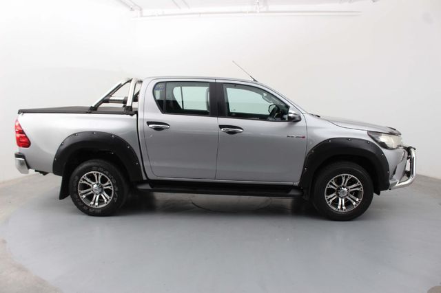 2017 Toyota Hilux 2.8 GD-6 Raised Body Raider Double-Cab Auto, photo 3