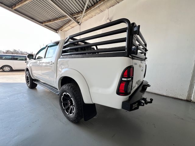 2014 Toyota Hilux 3.0 D-4D Raider 4x4 Auto Double-Cab, photo 4