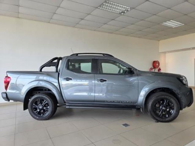 2025 Nissan Navara 2.5DDTi Stealth 4x4 Auto, photo 5
