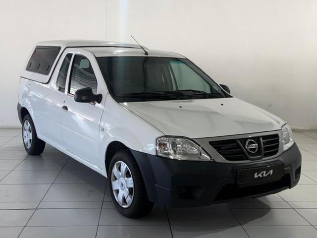 2020 Nissan NP200 1.6 A/C Safety Pack