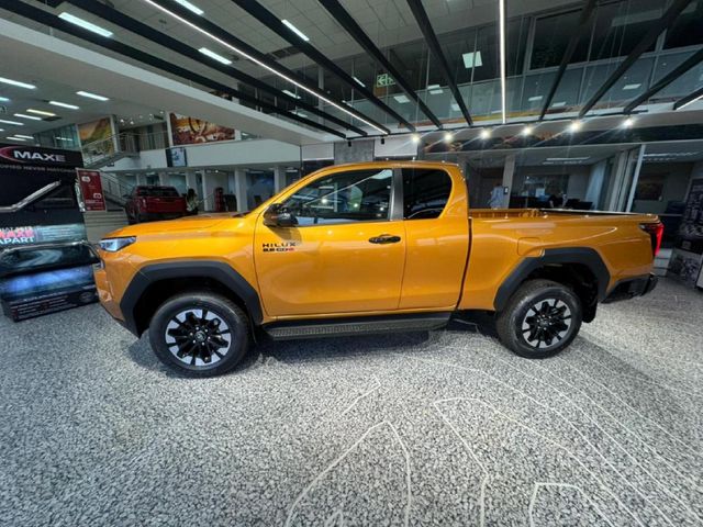 2026 Toyota Hilux 2.8 GD-6 RB Raider X Auto Extended Cab, photo 4