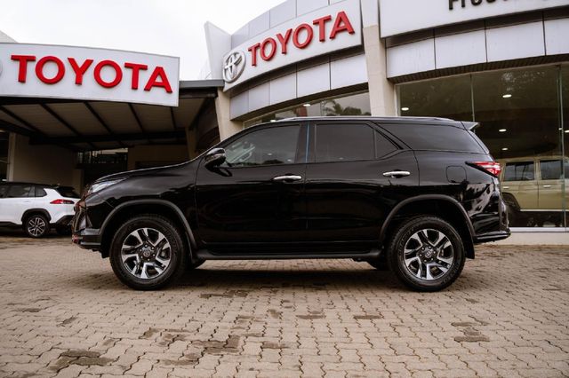 2026 Toyota Fortuner 2.4 GD-6 R/B Auto, photo 3
