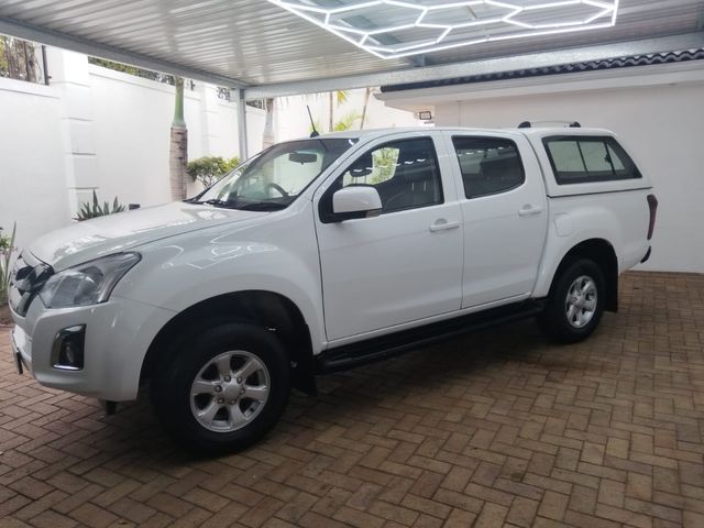 2019 Isuzu D-Max 250 HO LE Double-Cab, photo 2