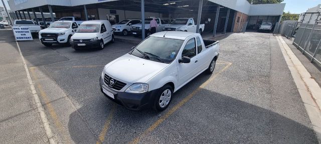 2022 Nissan NP200 1.6 A/C Safety Pack