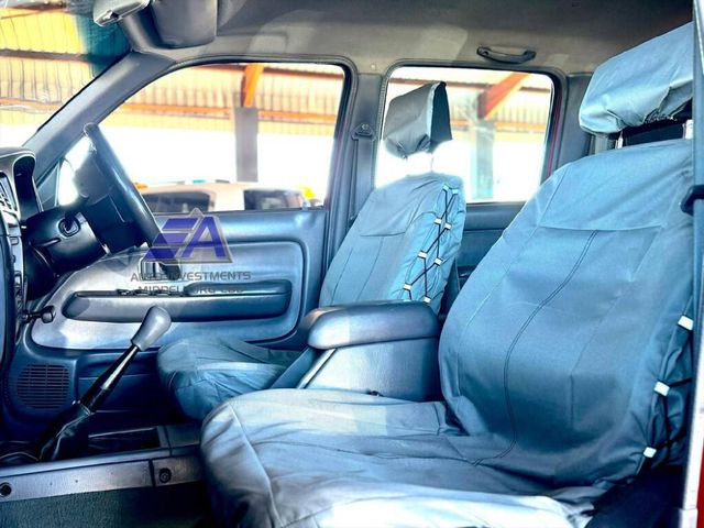 2000 Toyota Hilux 2700i Raider Raised Body Double-Cab, photo 5