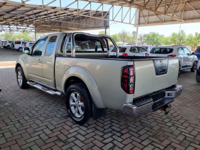 2011 Nissan Navara 2.5 dCi XE KingCab Single-Cab, photo 3