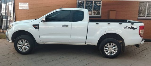 2012 Ford Ranger 3.2 TDCi XLS 4x4 Auto SuperCab, photo 3