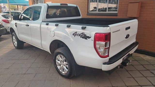 2012 Ford Ranger 3.2 TDCi XLS 4x4 Auto SuperCab, photo 4