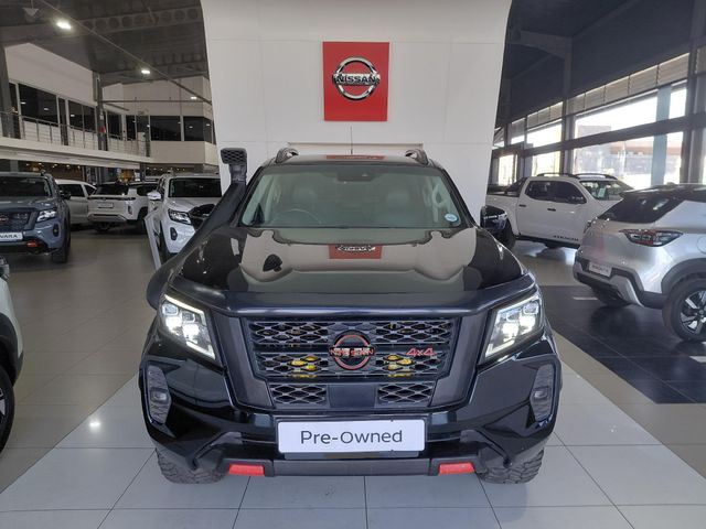 2023 Nissan Navara 2.5 DDTi LE 4X4 Double-Cab, photo 2