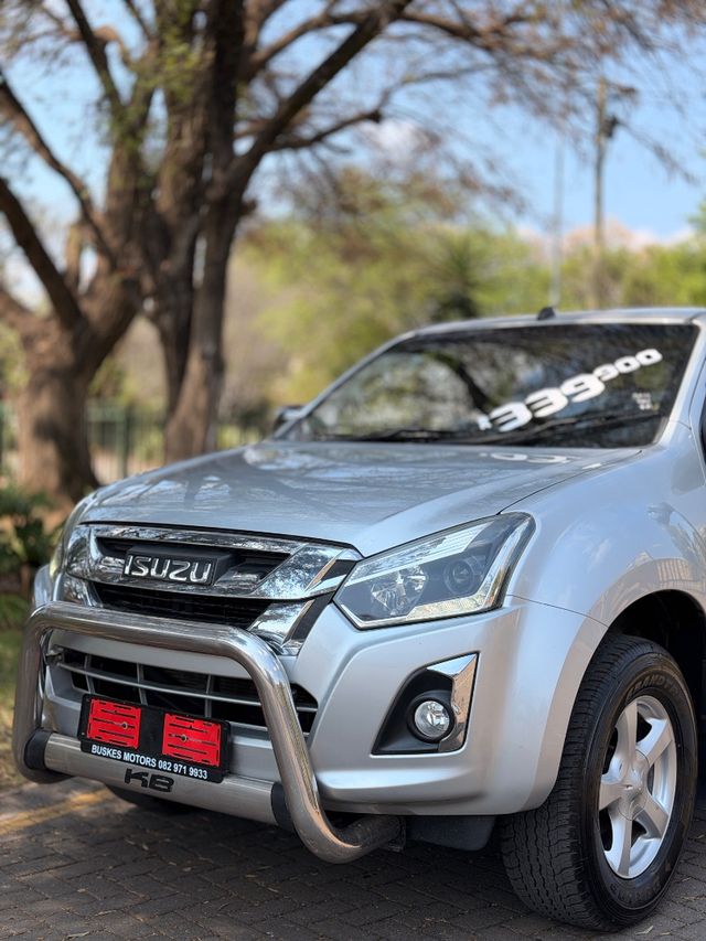 2019 Isuzu KB 300 D-Teq LX Auto Double-Cab, photo 3