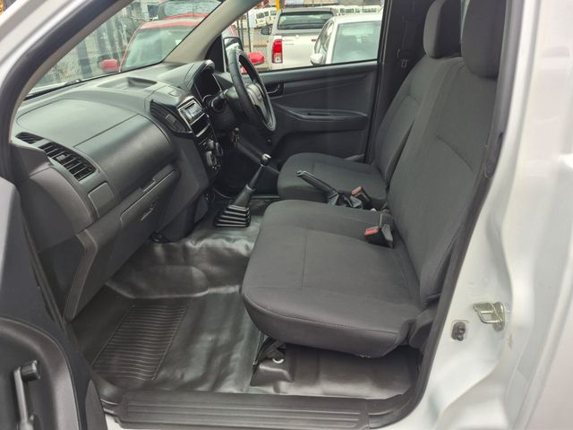 2023 Isuzu D-Max 250C Fleetside Single-Cab, photo 3