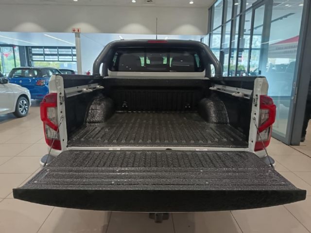 2026 Nissan Navara 2.5DDTi PRO-4X Warrior 4x4 Double-Cab Auto, photo 5